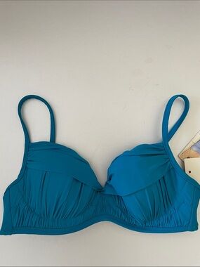 Gottex bikini top NWT SIZE 6